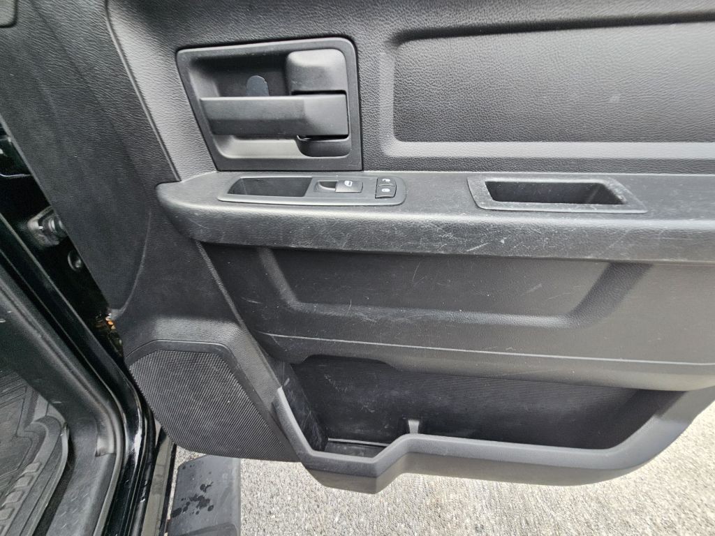 2014 RAM 1500 Image 16