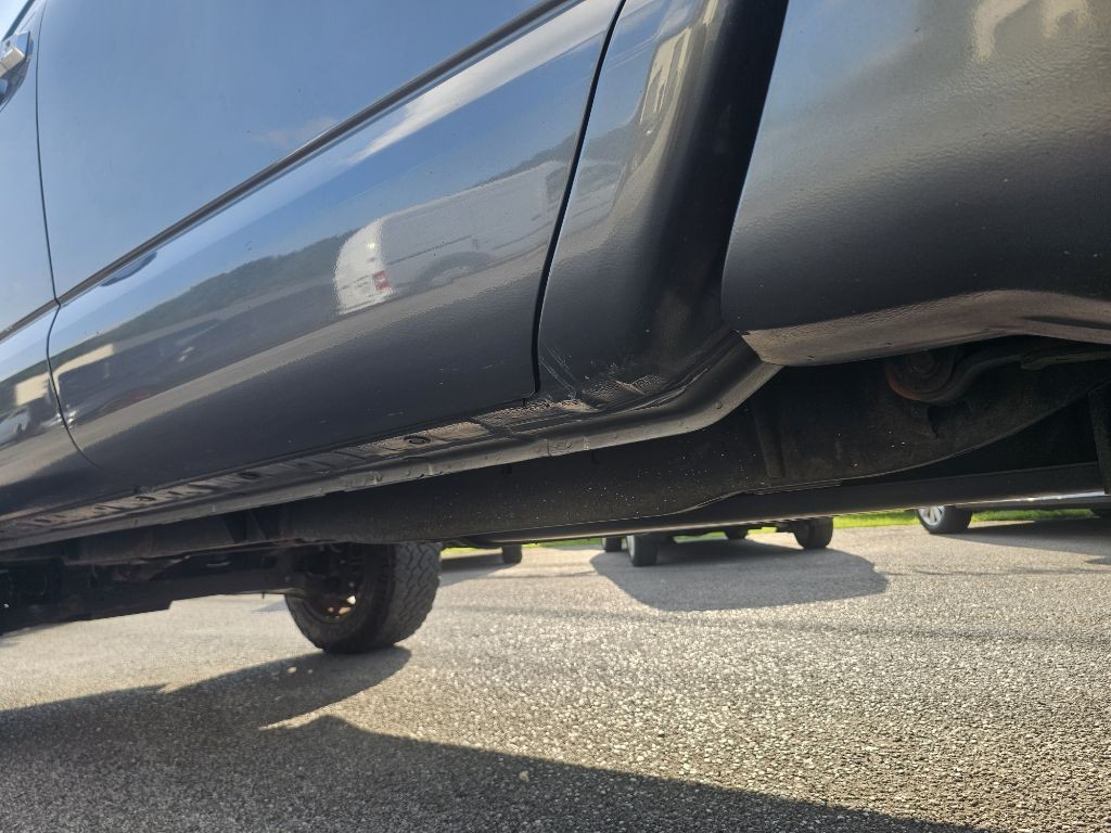 2017 Nissan Titan Image 17