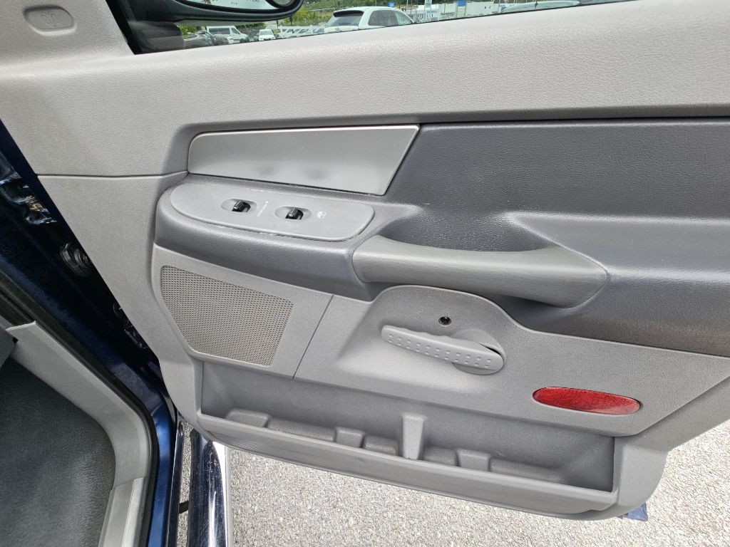 2007 Dodge Ram 1500 Image 10