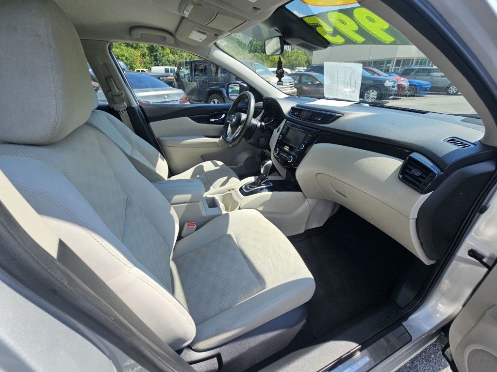 2019 Nissan Rogue Image 13