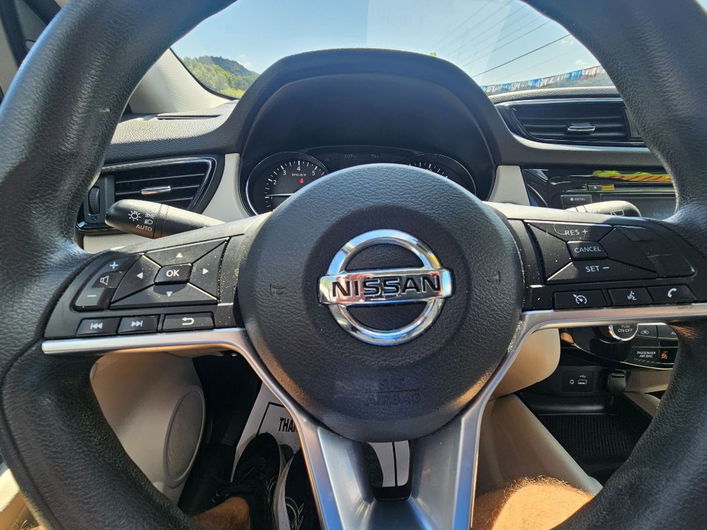 2019 Nissan Rogue Image 18