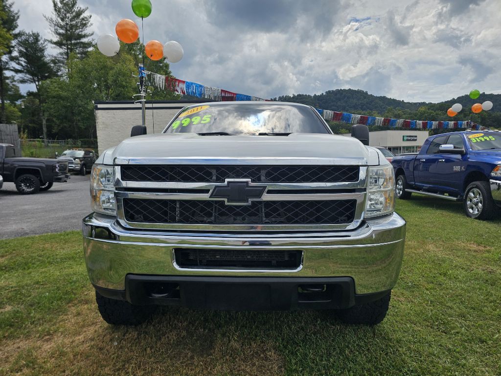 2011 Chevrolet Silverado 1500 Image 2