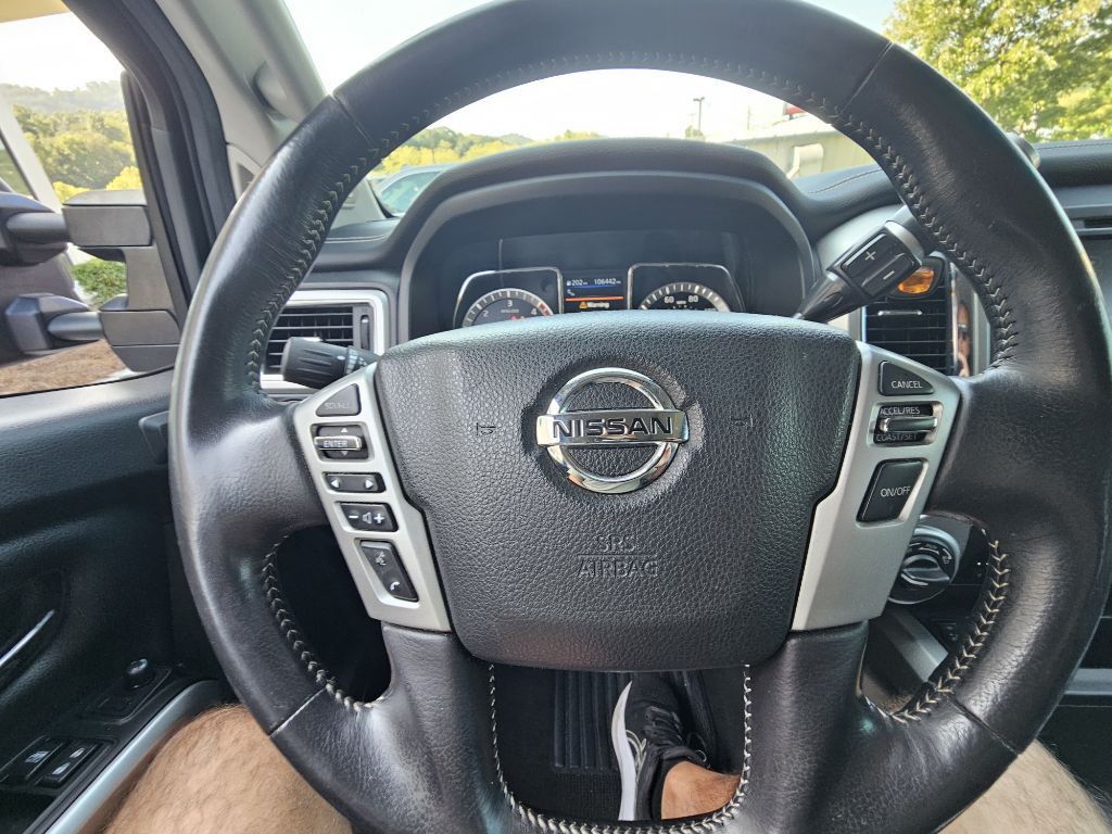 2019 Nissan Titan Image 13