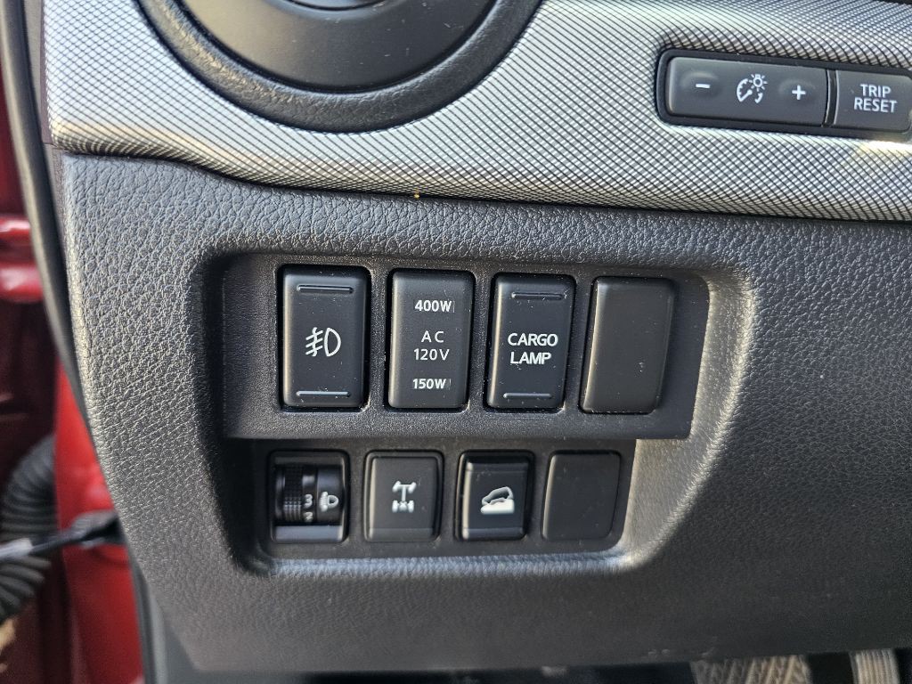 2019 Nissan Titan Image 17