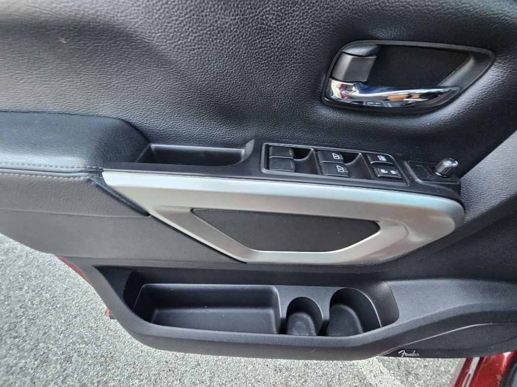2019 Nissan Titan Image 18