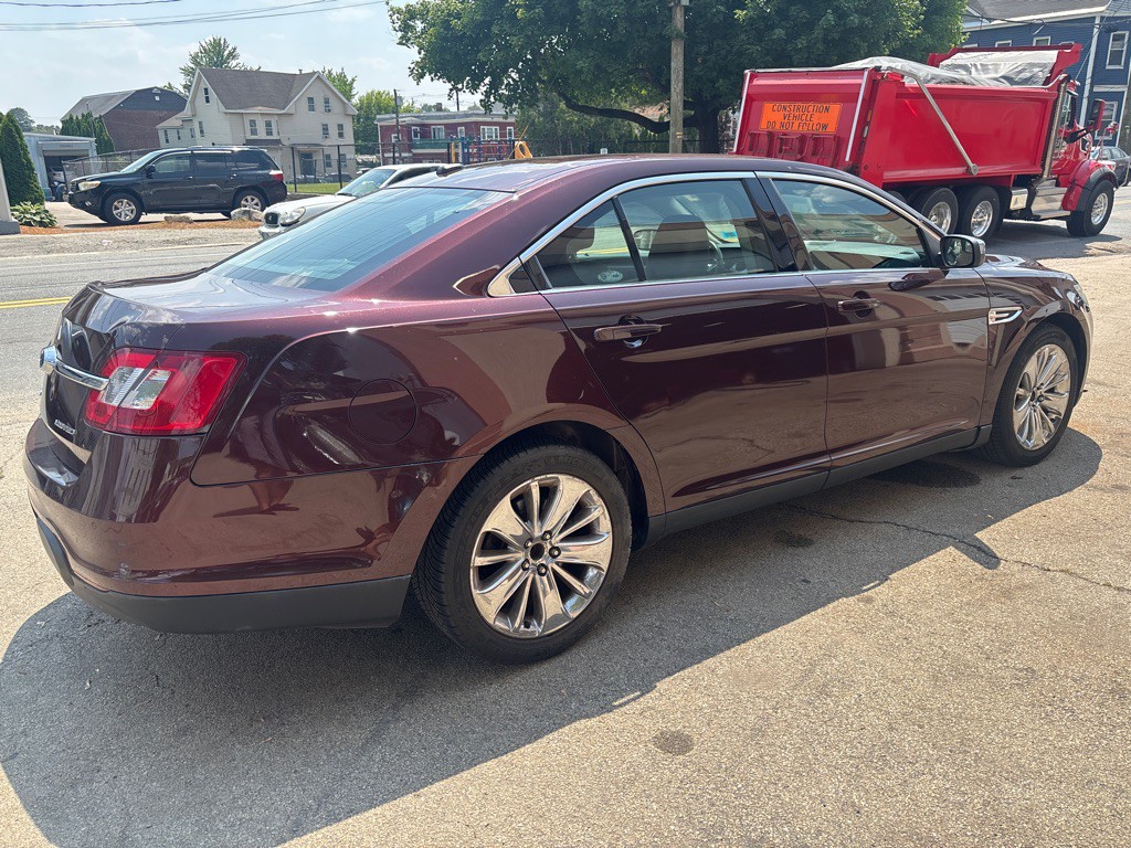 2012 Ford Taurus Image 4