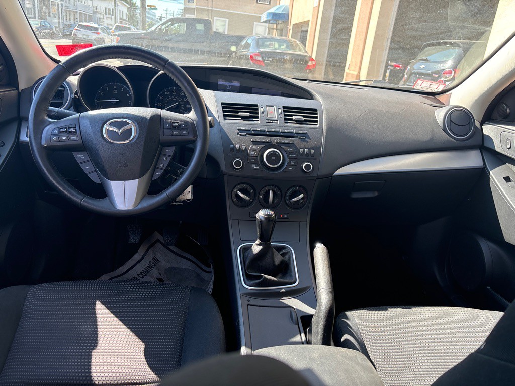 2012 Mazda Mazda3 Image 10