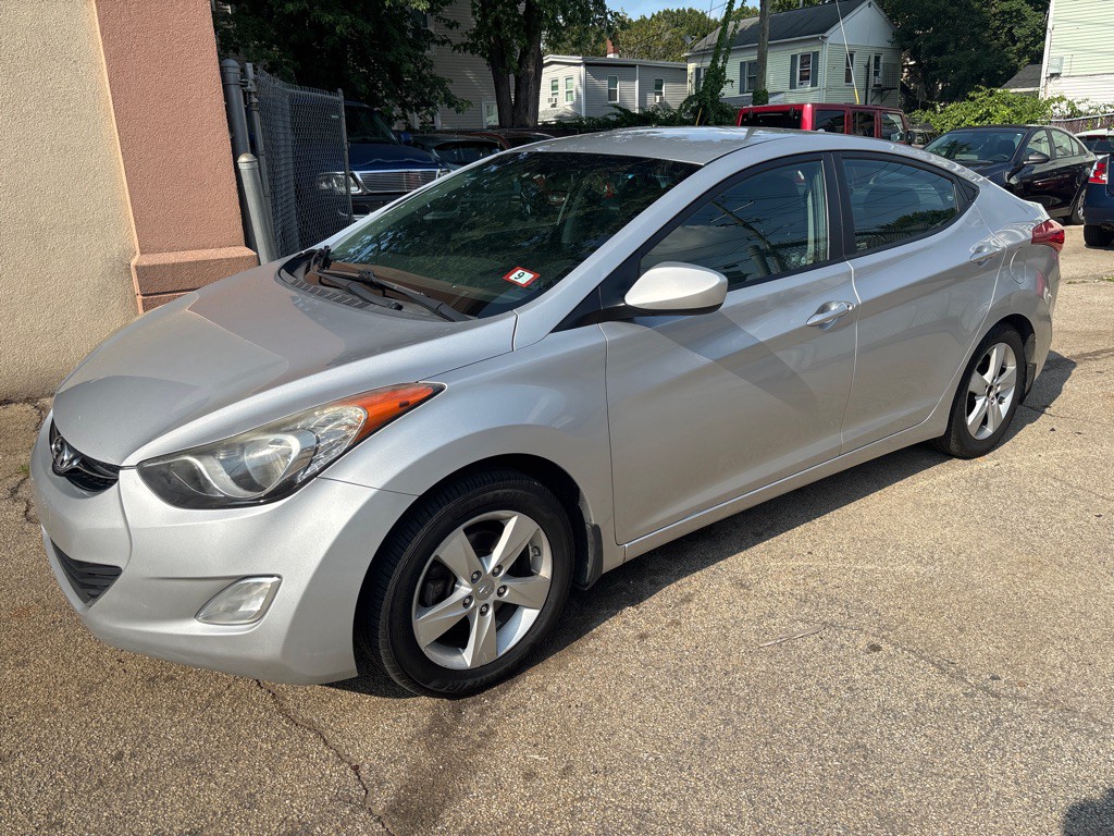 2013 Hyundai Elantra Image 8
