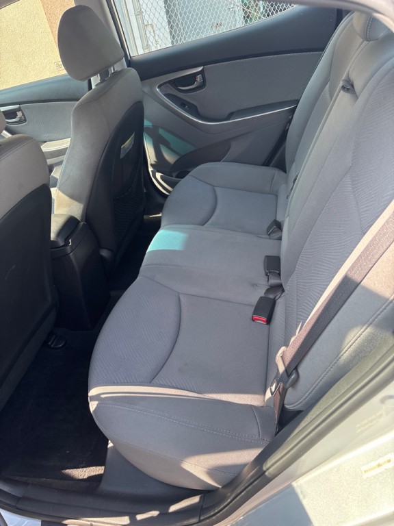 2013 Hyundai Elantra Image 10