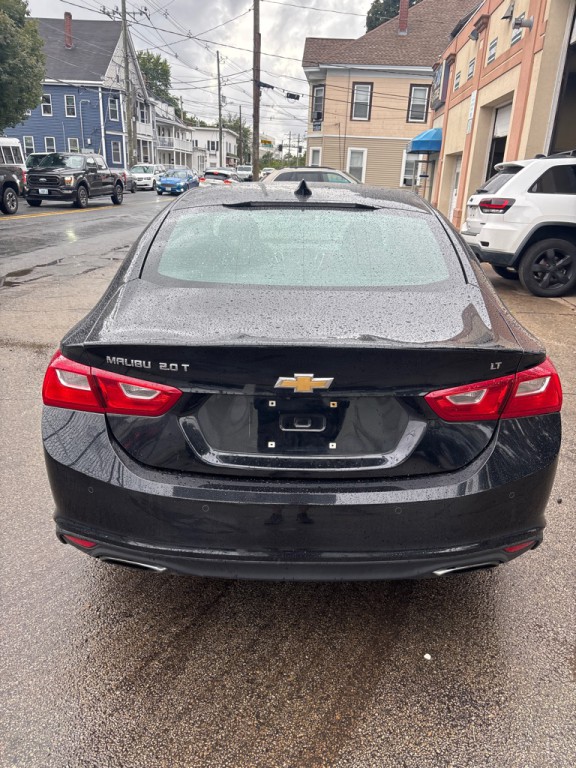 2016 Chevrolet Malibu Image 4