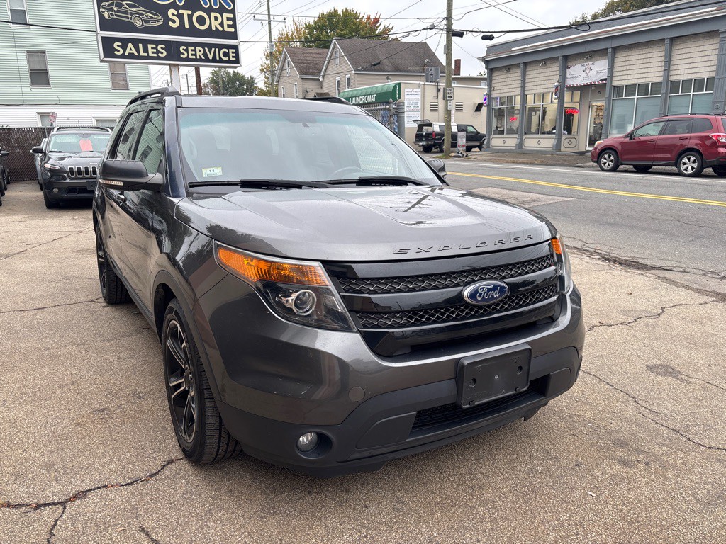 2015 Ford Explorer Image 2