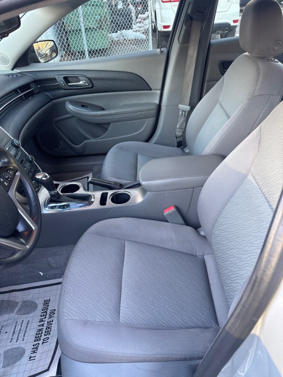 2014 Chevrolet Malibu Image 8