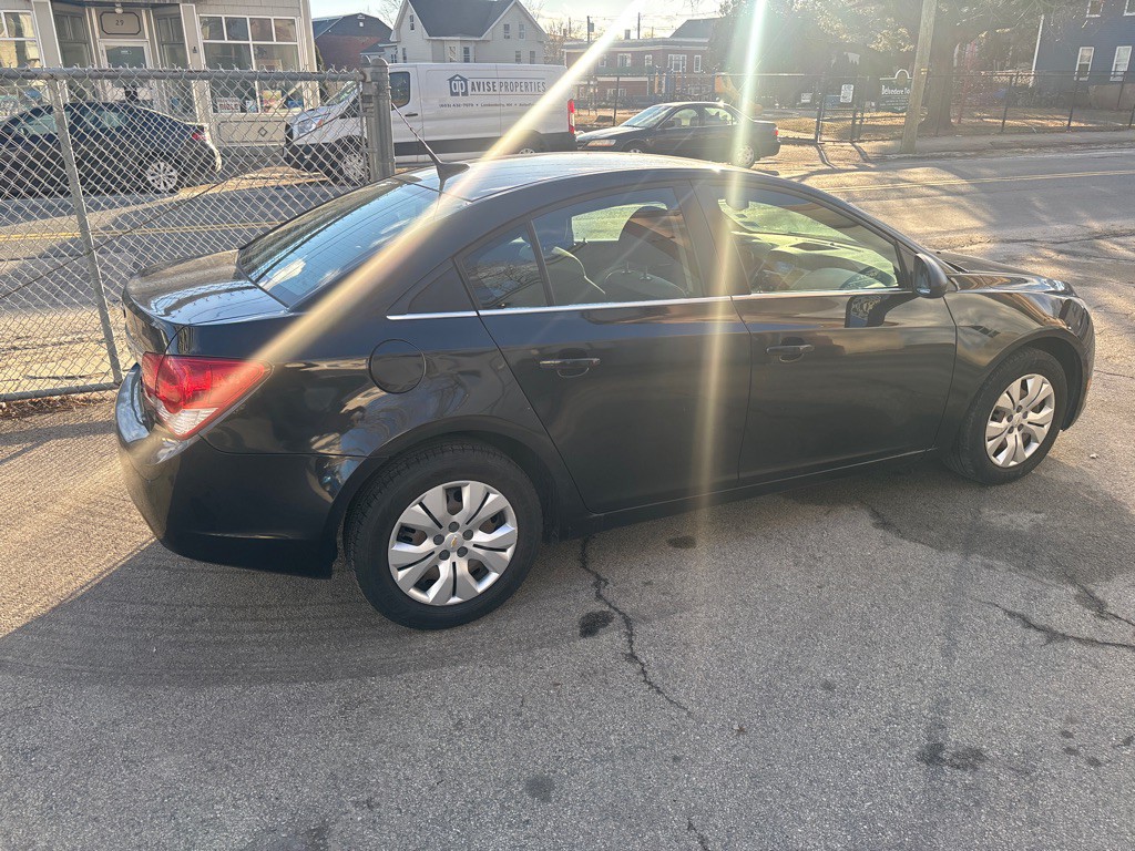 2012 Chevrolet Cruze Image 3