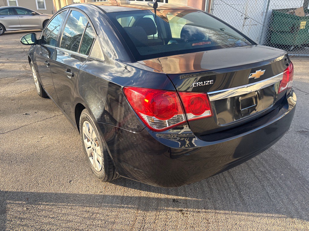 2012 Chevrolet Cruze Image 5