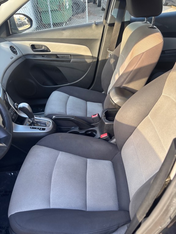 2012 Chevrolet Cruze Image 7