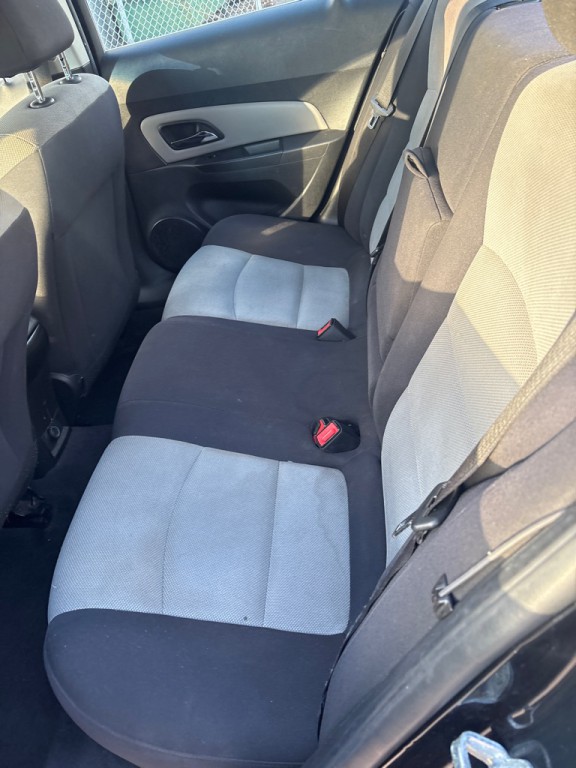 2012 Chevrolet Cruze Image 8