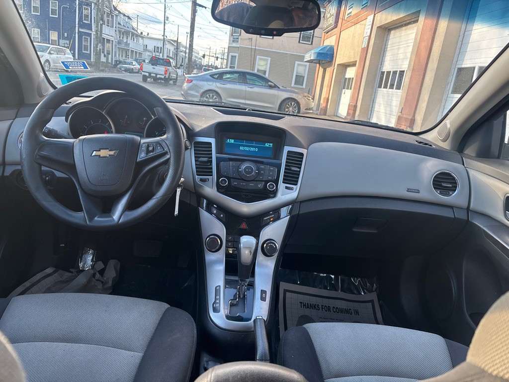 2012 Chevrolet Cruze Image 9