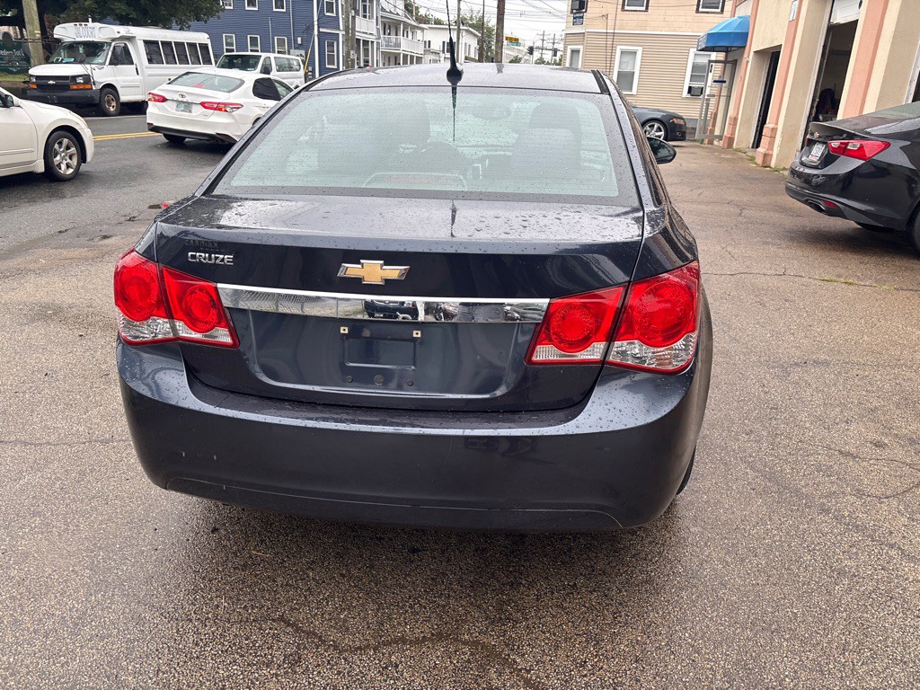 2014 Chevrolet Cruze Image 4