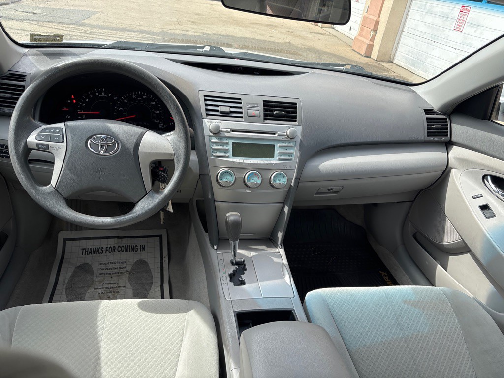 2009 Toyota Camry Image 10