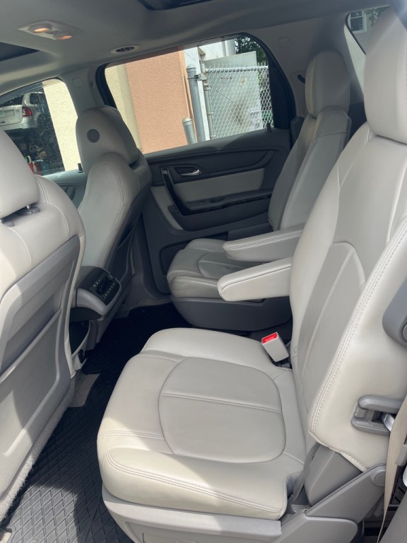 2016 GMC Acadia Image 7