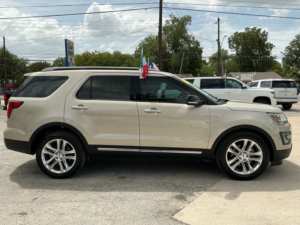 2017 Ford Explorer Image 5