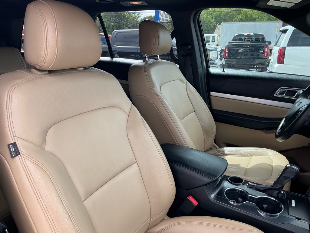 2017 Ford Explorer Image 10