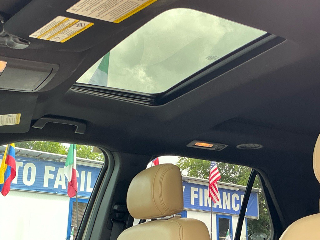 2017 Ford Explorer Image 16