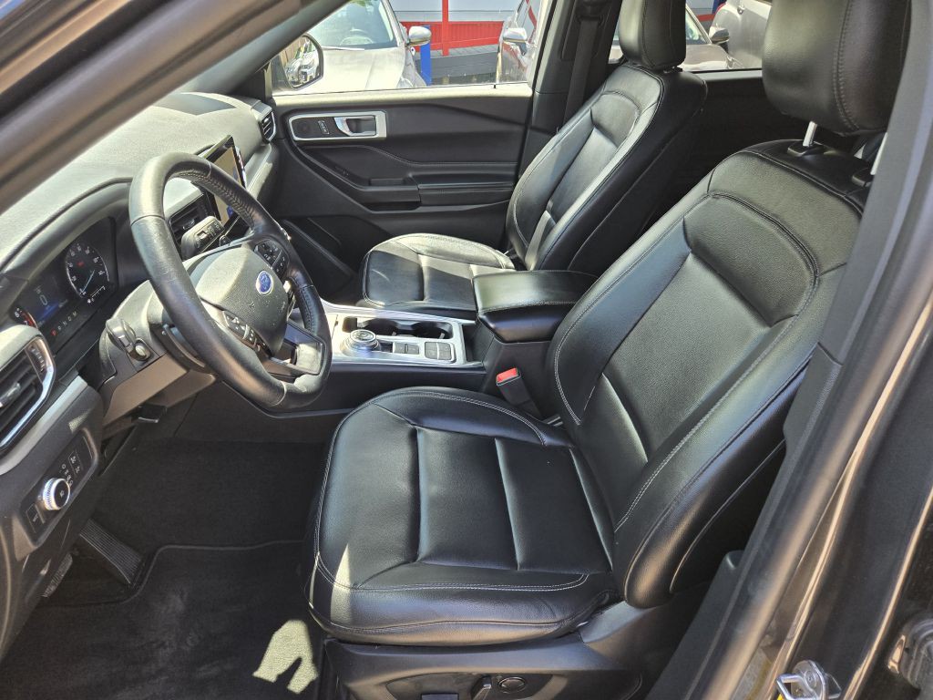 2020 Ford Explorer Image 9