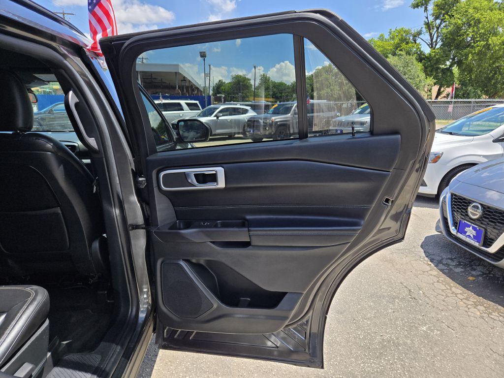 2020 Ford Explorer Image 14
