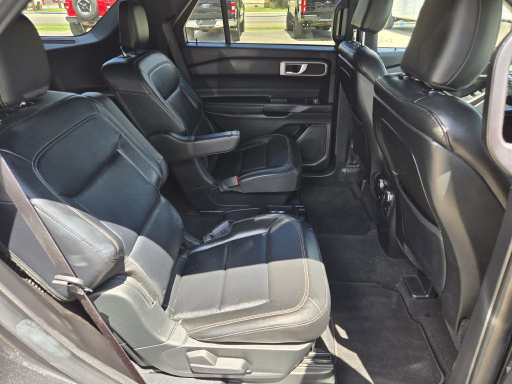 2020 Ford Explorer Image 15