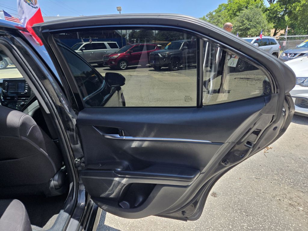 2022 Toyota Camry Image 13