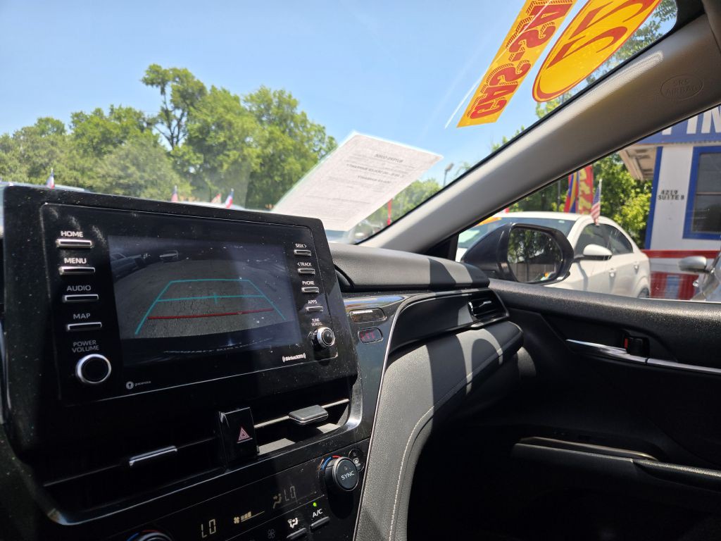 2022 Toyota Camry Image 16