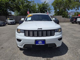 Image for 2020 Jeep Grand Cherokee Laredo ID: 6686435