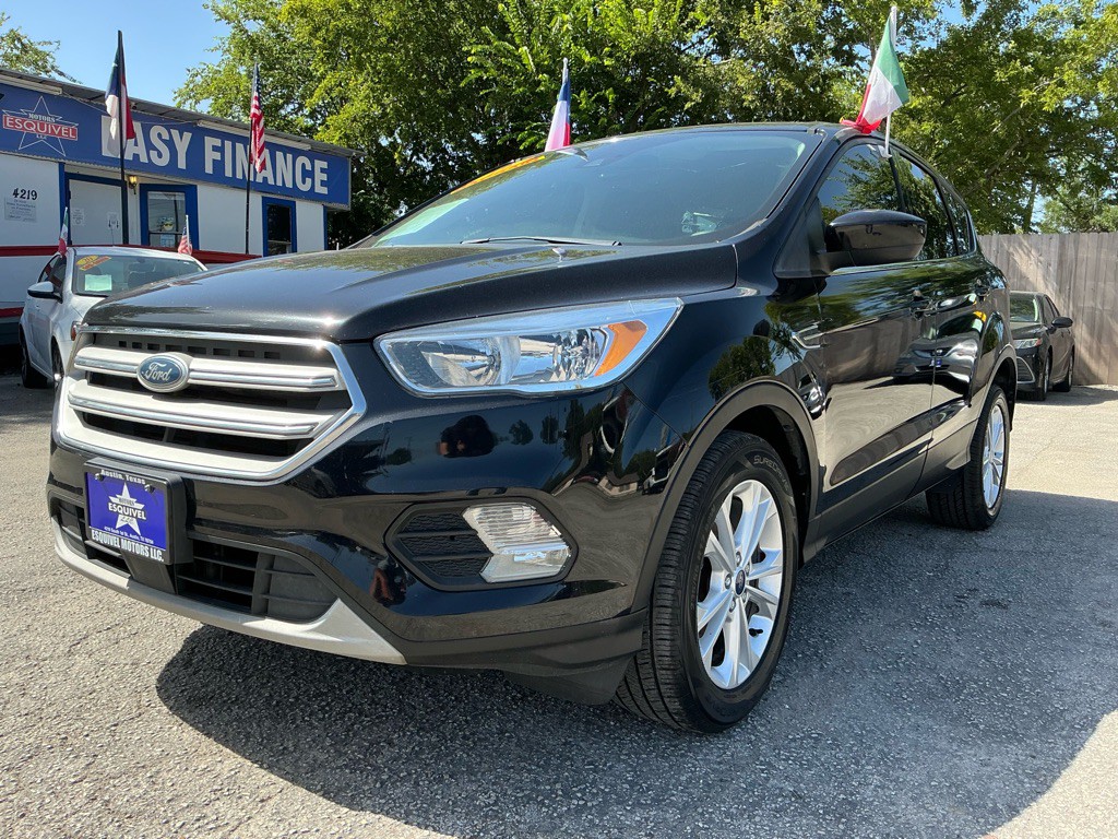 2019 Ford Escape Image 2