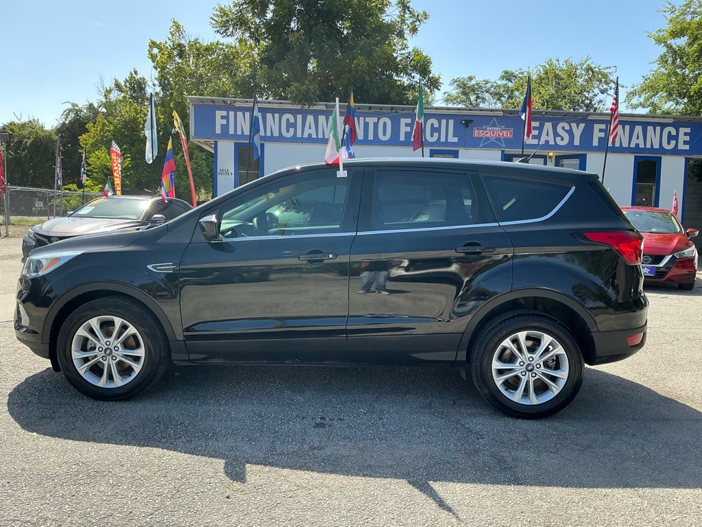 2019 Ford Escape Image 3