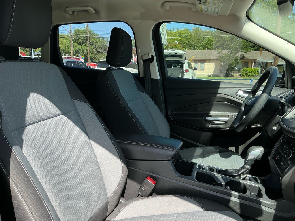 2019 Ford Escape Image 9