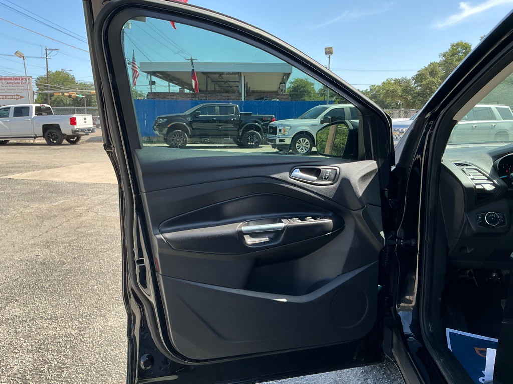 2019 Ford Escape Image 10