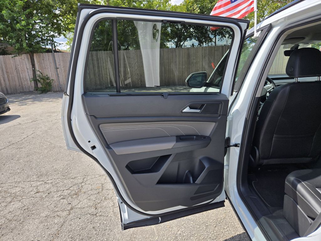 2023 Volkswagen Atlas Image 12