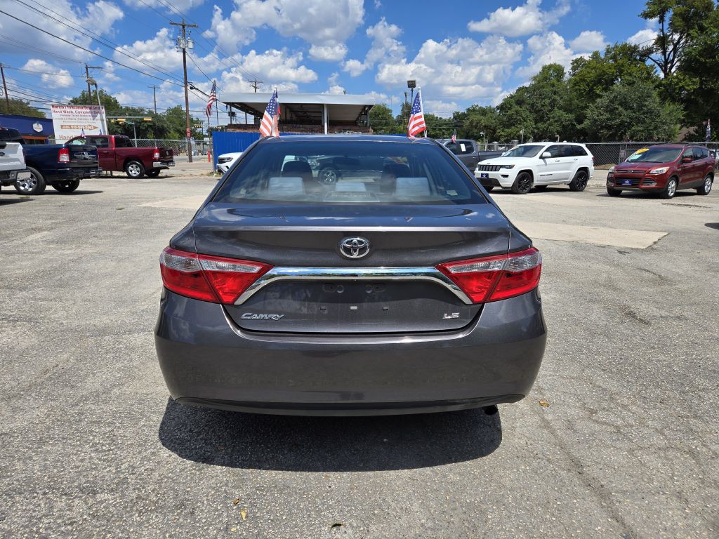2015 Toyota Camry Image 4