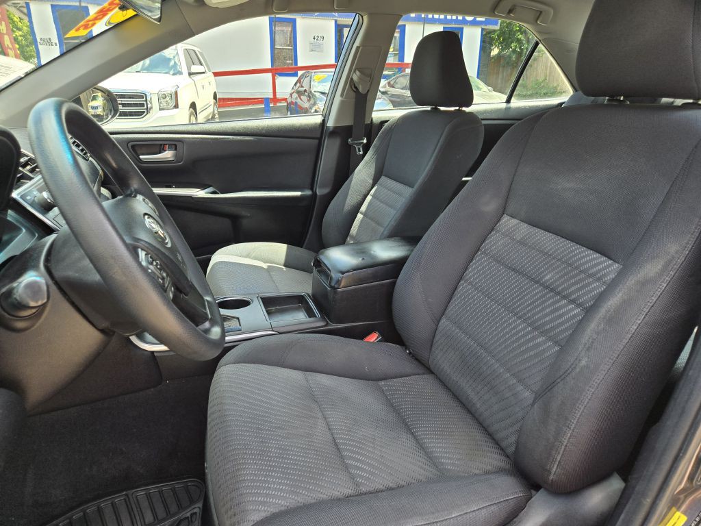 2015 Toyota Camry Image 7