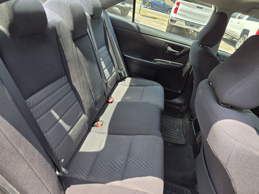 2015 Toyota Camry Image 13