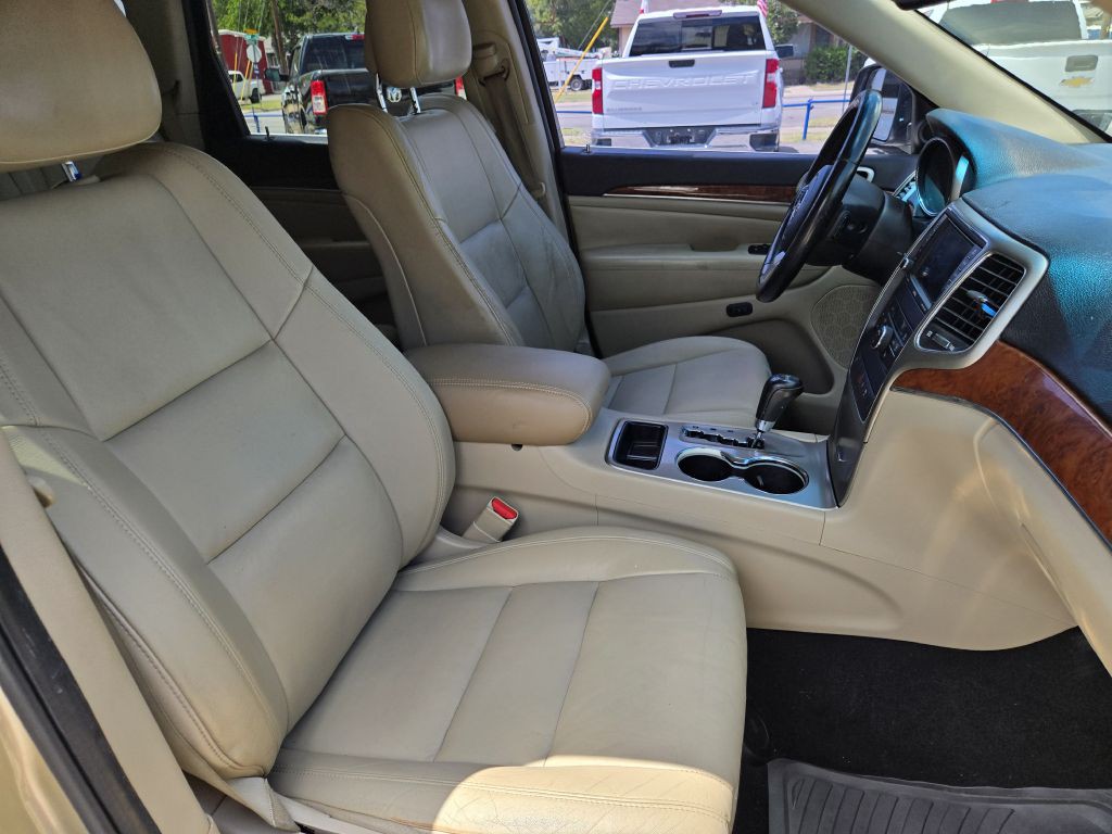 2012 Jeep Grand Cherokee Image 10