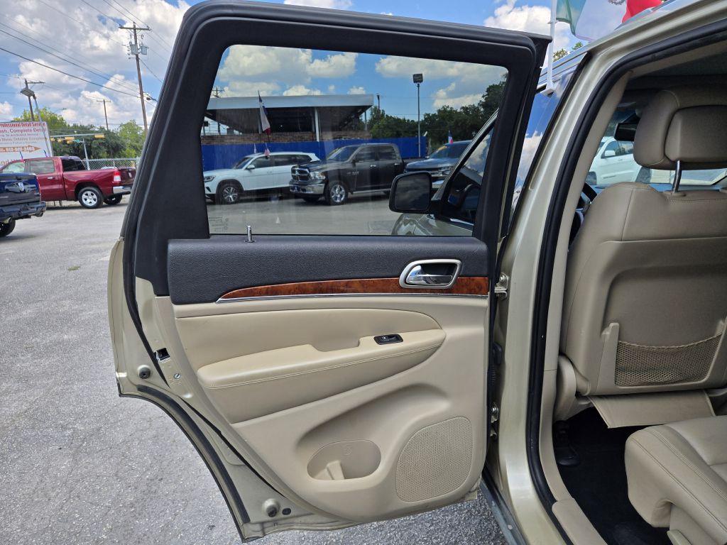 2012 Jeep Grand Cherokee Image 11