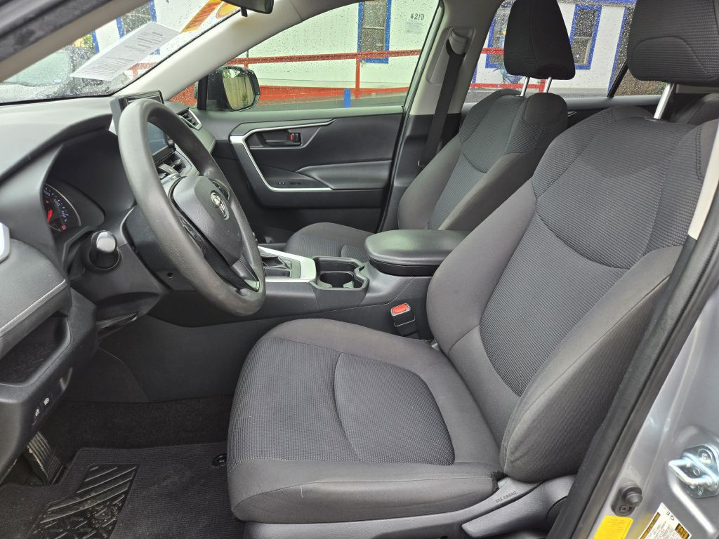 2019 Toyota Rav4 Image 9