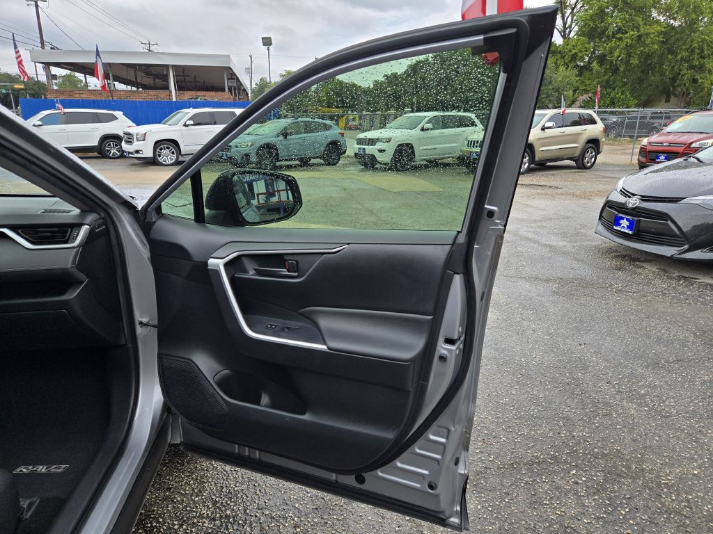 2019 Toyota Rav4 Image 10