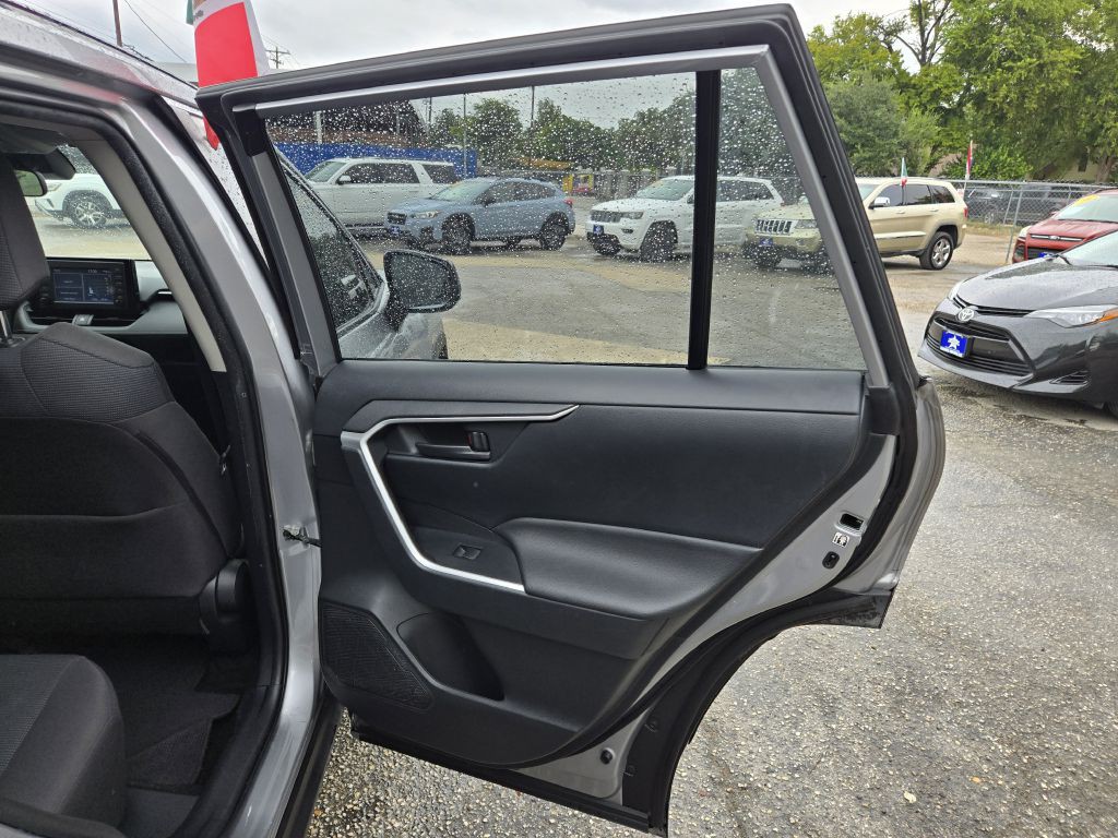 2019 Toyota Rav4 Image 14