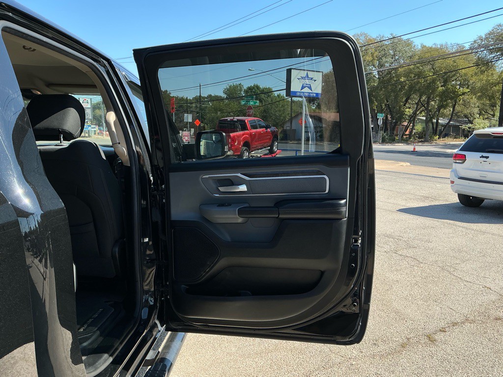 2020 RAM 1500 Image 8