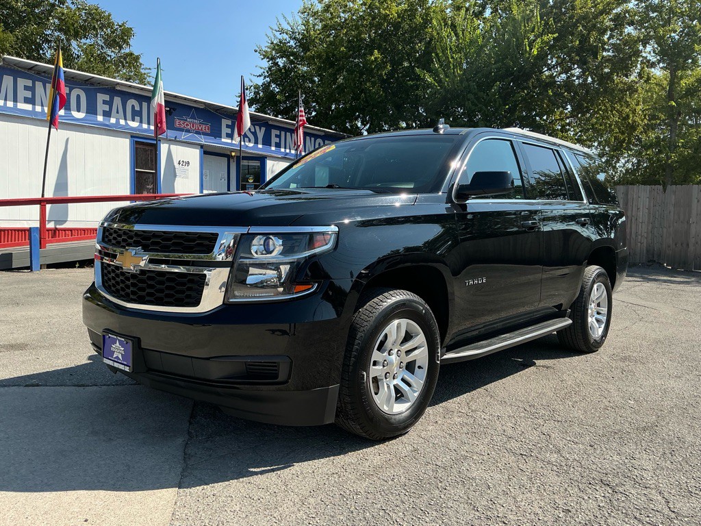 2017 Chevrolet Tahoe Image 2