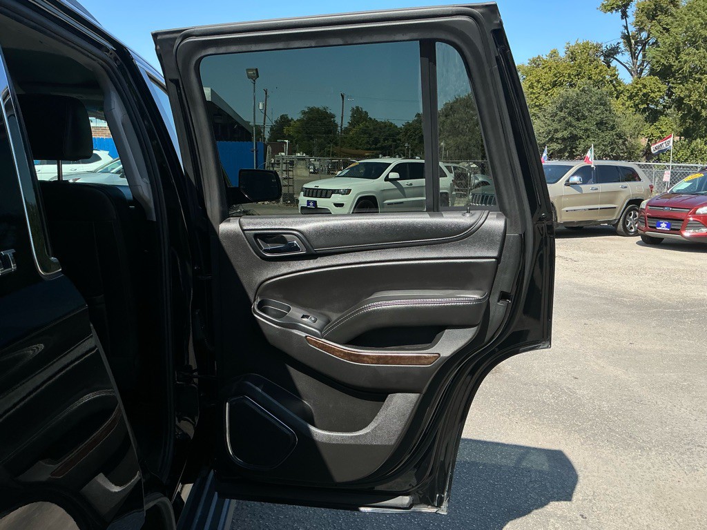 2017 Chevrolet Tahoe Image 6