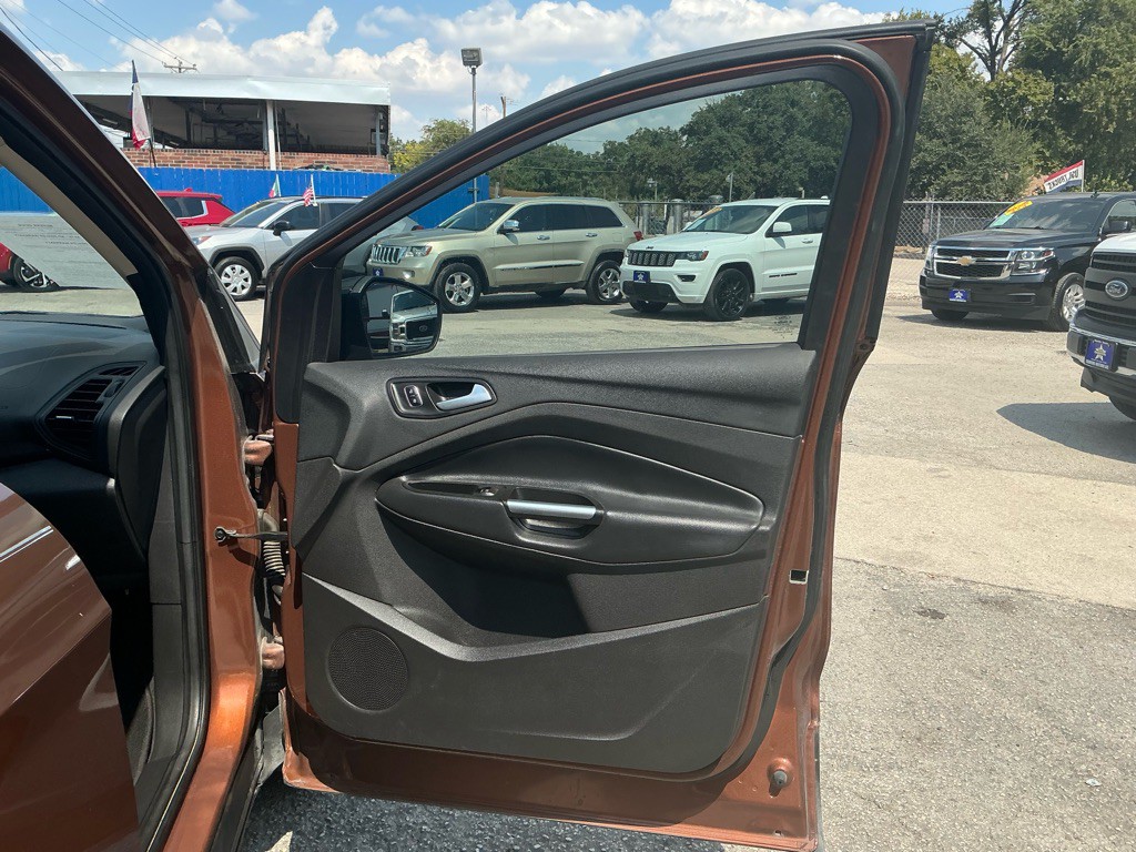 2017 Ford Escape Image 8